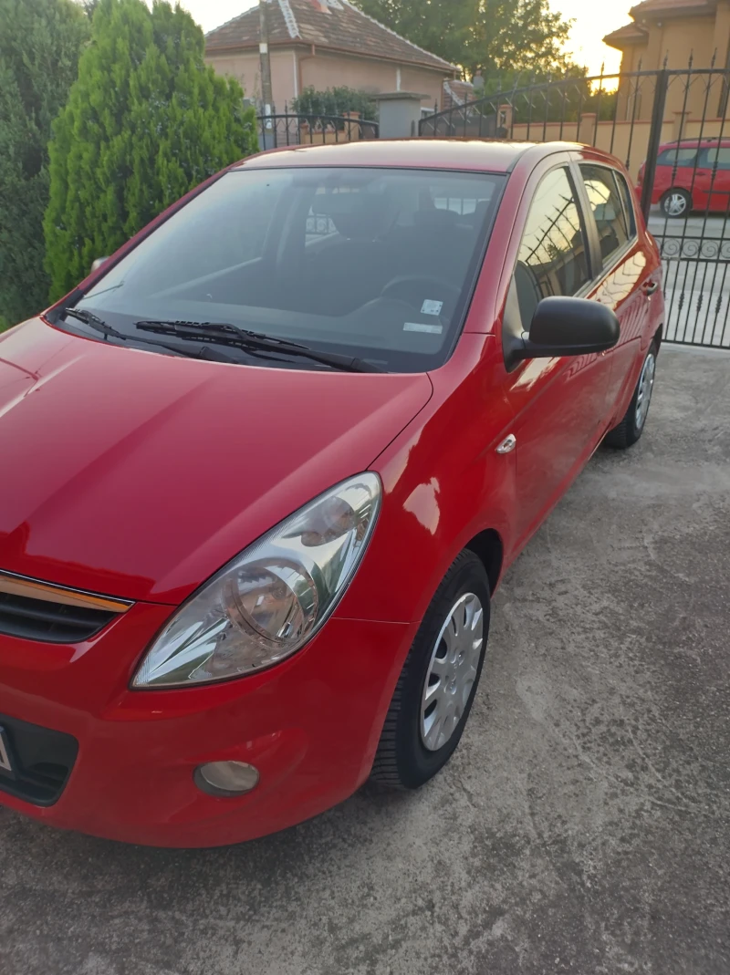 Hyundai I20, снимка 2 - Автомобили и джипове - 52441339