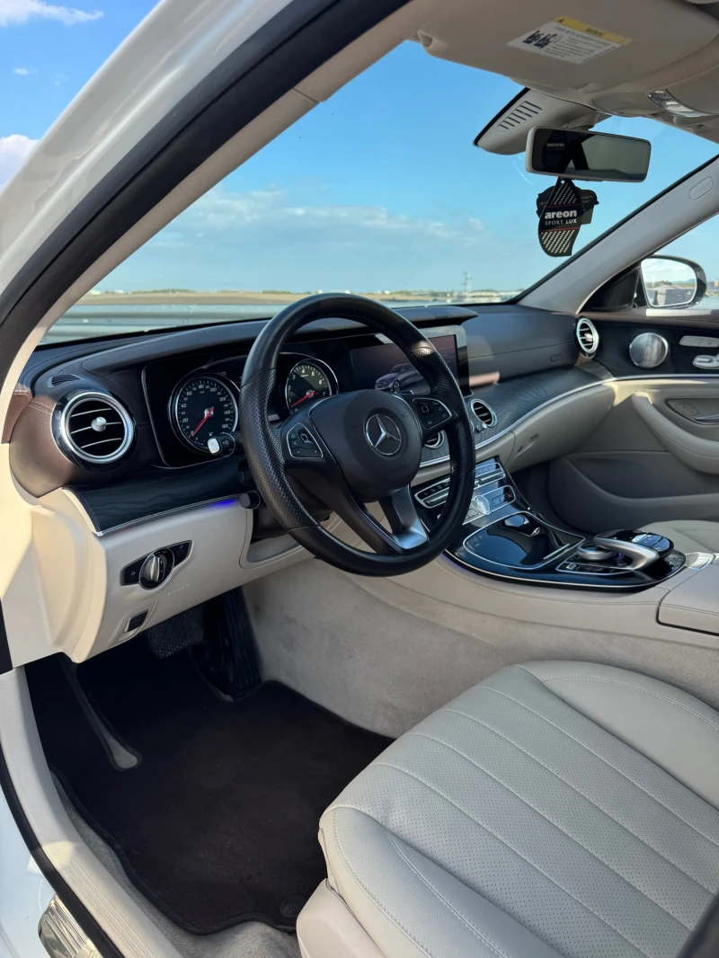 Mercedes-Benz E 300 AMG BURMESTER NAVI * СМЕНЕНИ ВЕРИГИ* ГАРАНЦИЯ* , снимка 7 - Автомобили и джипове - 52561590