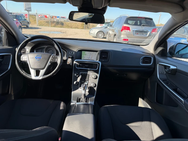 Volvo V40 2.0 D, снимка 14 - Автомобили и джипове - 52254123