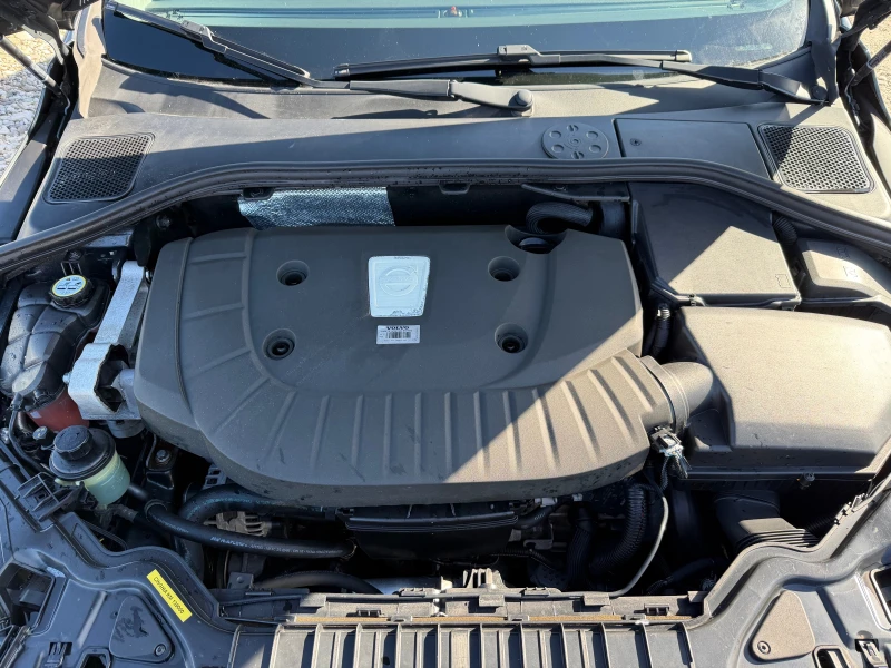 Volvo V40 2.0 D, снимка 17 - Автомобили и джипове - 52254123