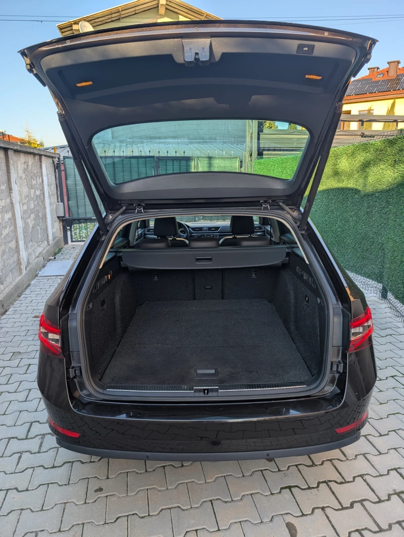 Skoda Superb 2.0TDI 190кс.* L&K* Дистроник* Canton* Keyless, снимка 7 - Автомобили и джипове - 52581934