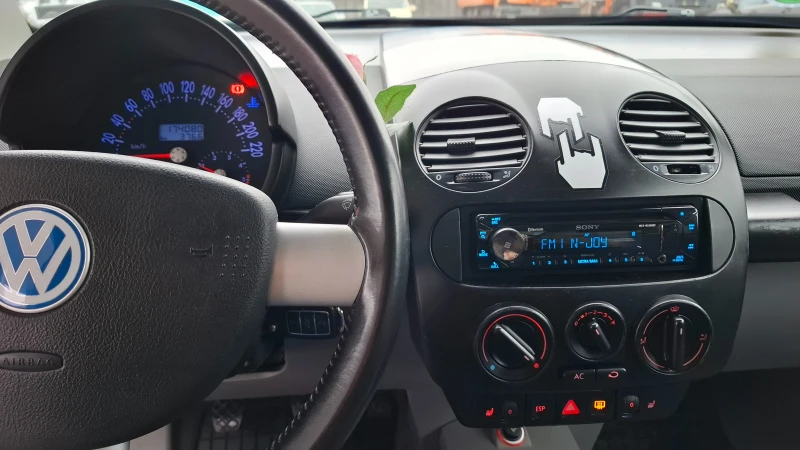 VW Beetle 1, 9 TDI , En Vogue, TOP, снимка 12 - Автомобили и джипове - 53026117