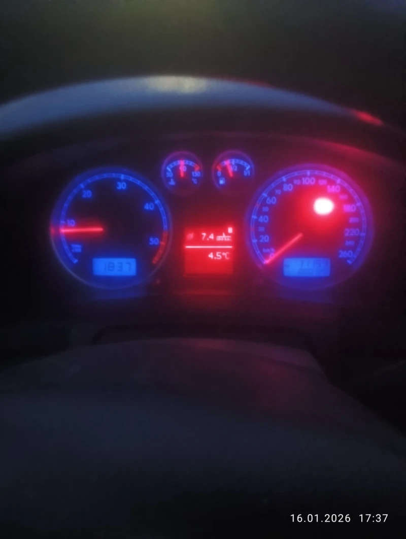 VW Passat, снимка 4 - Автомобили и джипове - 53246019