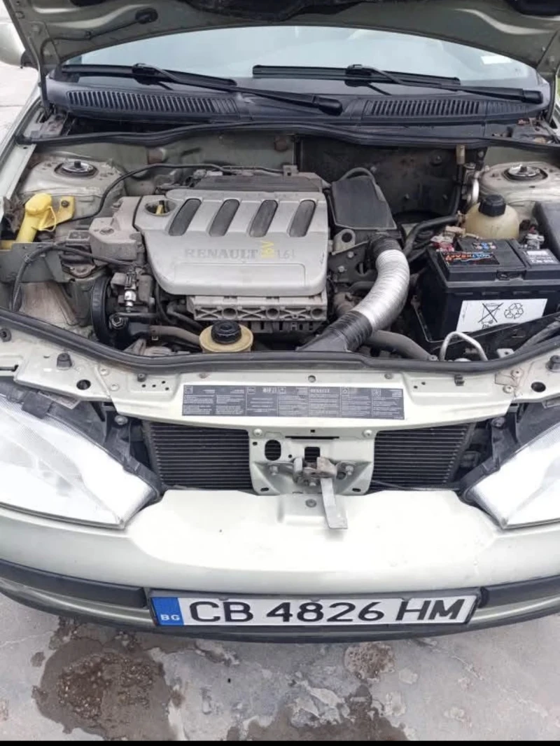 Renault Megane 1.6 107k.s, снимка 9 - Автомобили и джипове - 53304347