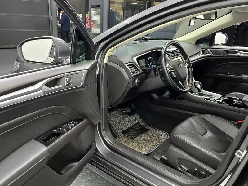 Ford Mondeo 2.0 TDCI, снимка 11 - Автомобили и джипове - 53724080