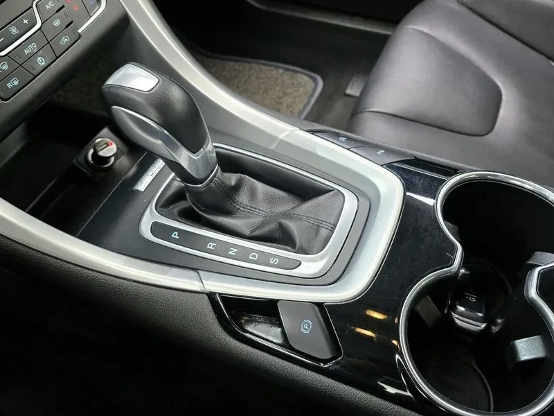 Ford Mondeo 2.0 TDCI - изображение 9