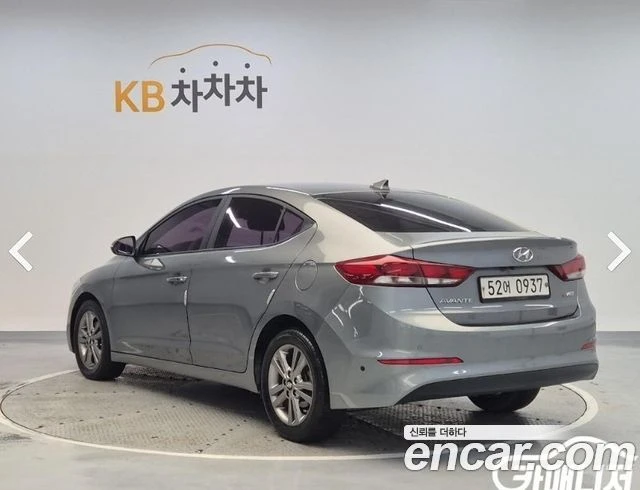 Hyundai Elantra, снимка 2 - Автомобили и джипове - 56082493