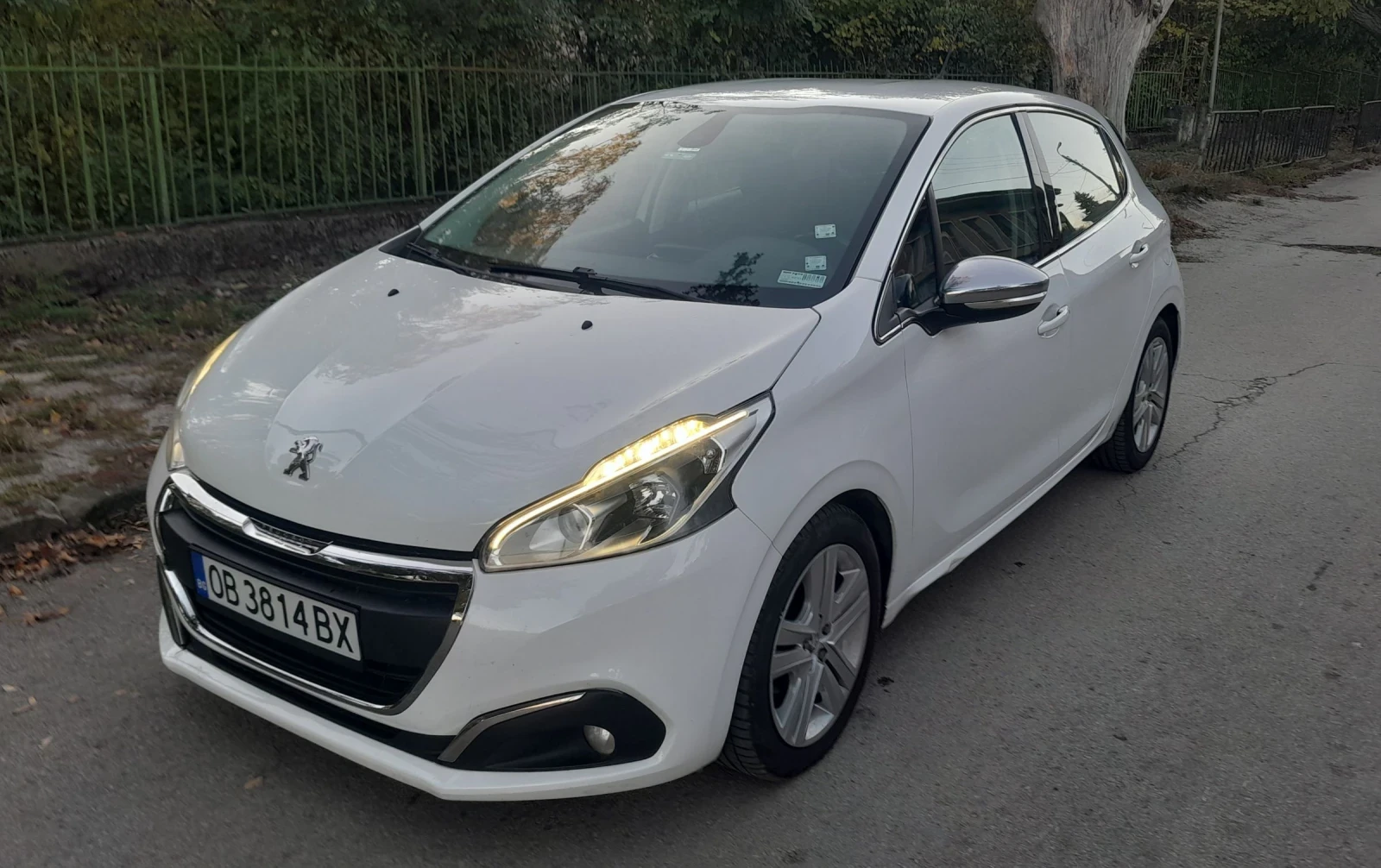 Peugeot 208 1.6HDI EURO 6, снимка 1