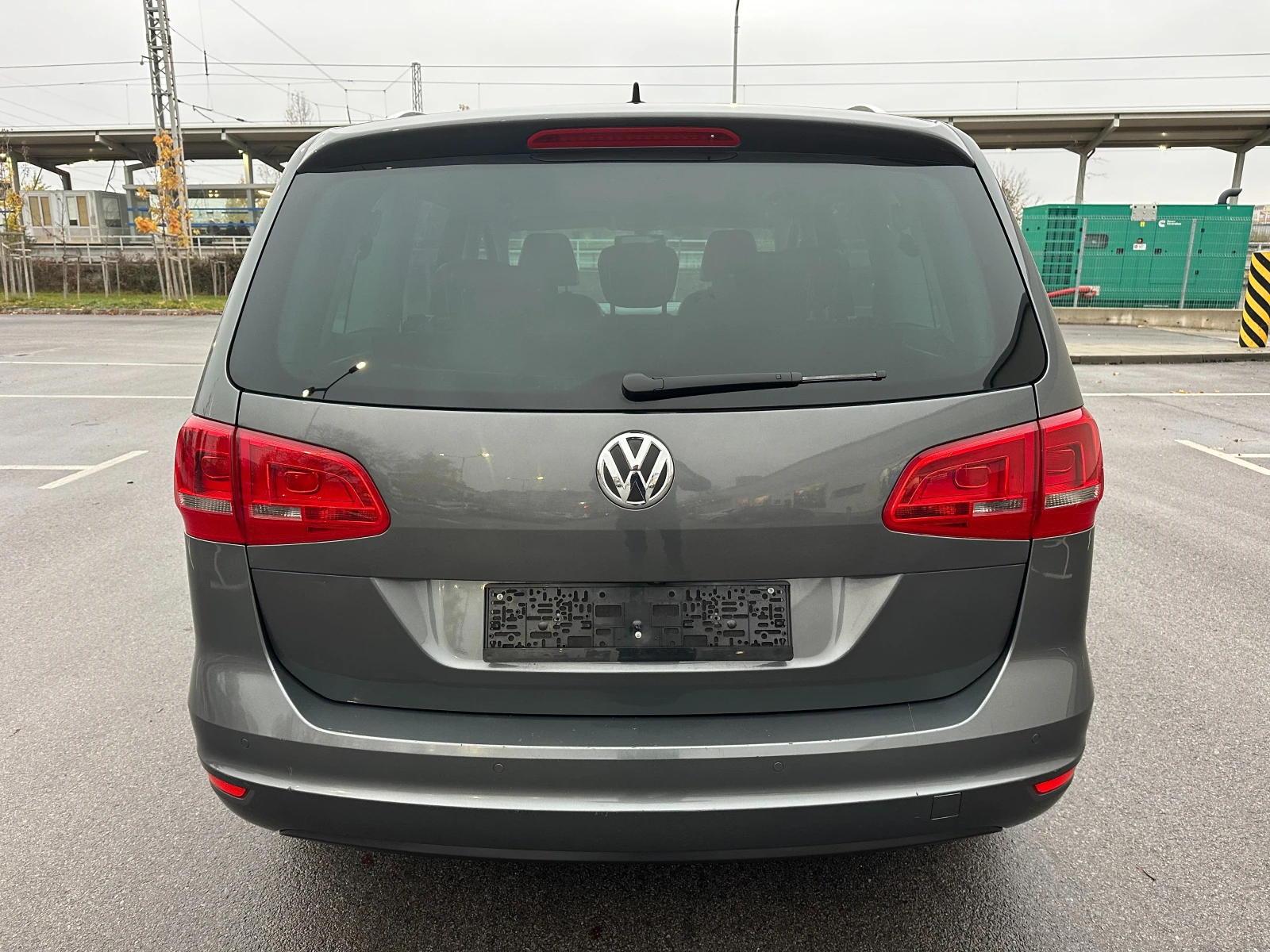 VW Sharan 2.0TDI* HIGH LINE* 7МЕСТЕН* FULL*  - изображение 5