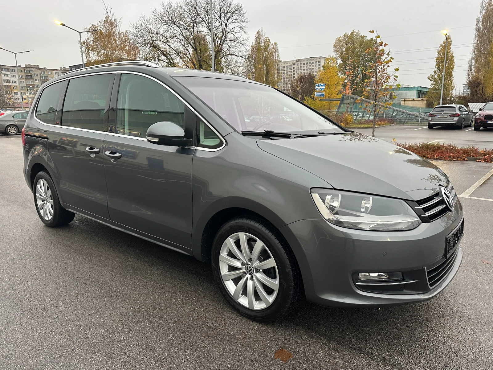 VW Sharan 2.0TDI* HIGH LINE* 7МЕСТЕН* FULL*  - изображение 3