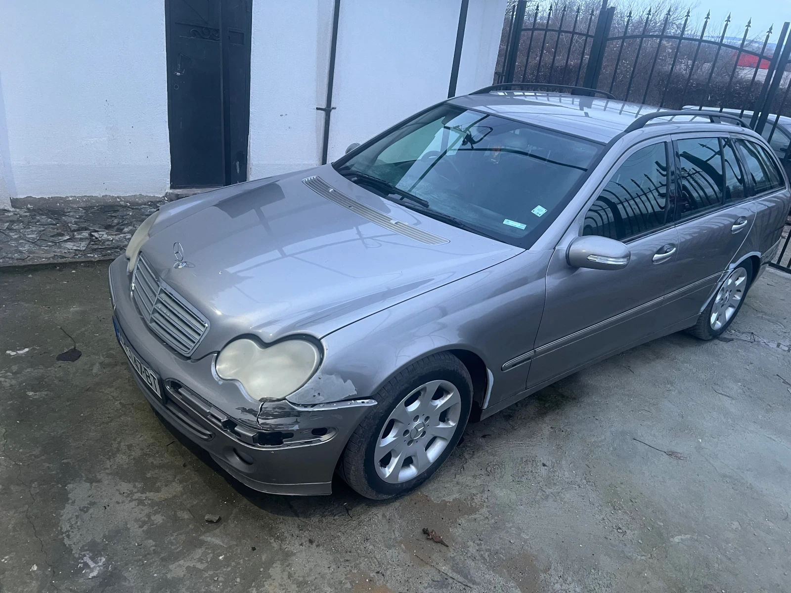 Mercedes-Benz C 220 Facelift 150к.с - изображение 3