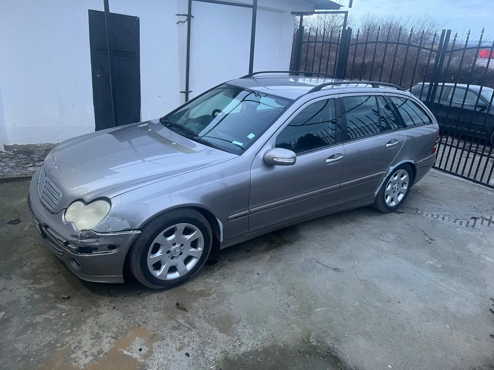 Mercedes-Benz C 220 Facelift 150к.с - изображение 2