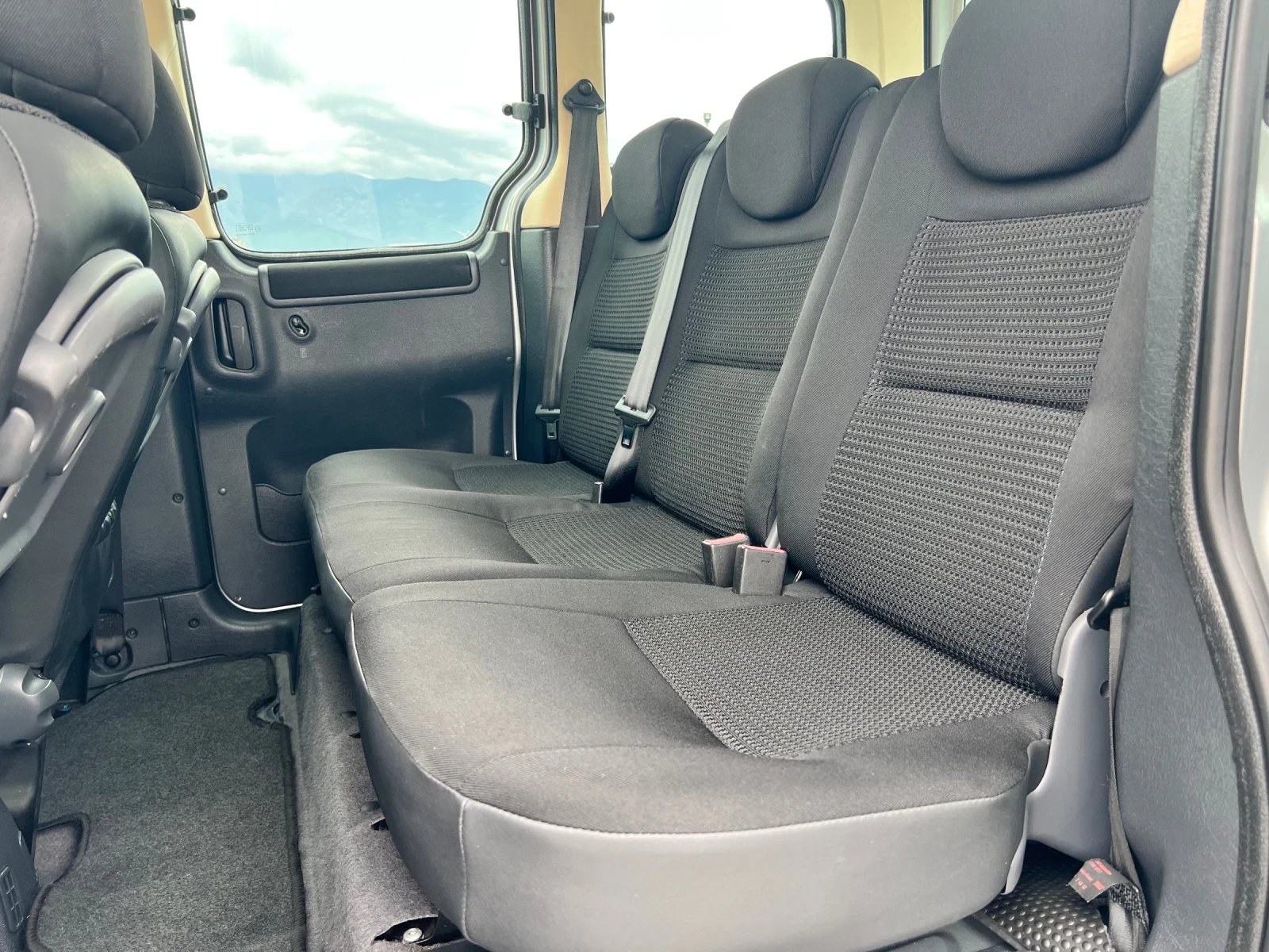 Citroen Berlingo 1.6HDI-ПАНОРАМА - изображение 10