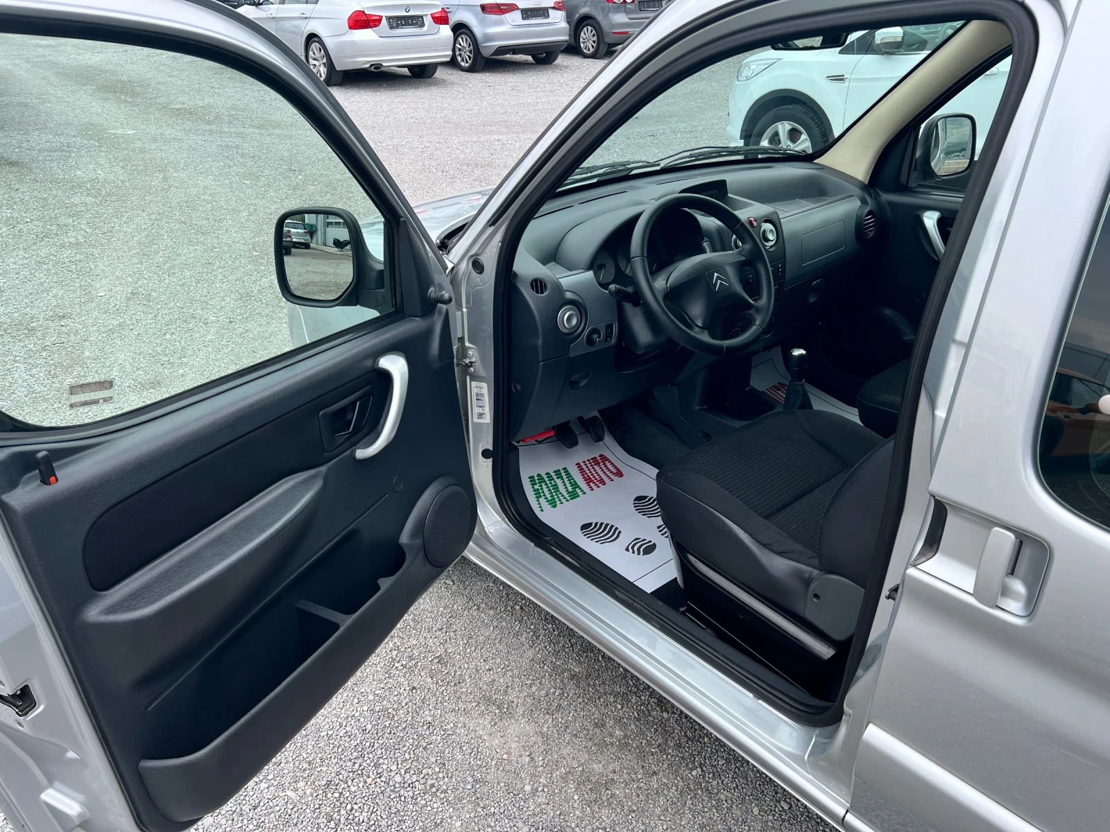 Citroen Berlingo 1.6HDI-ПАНОРАМА - изображение 7