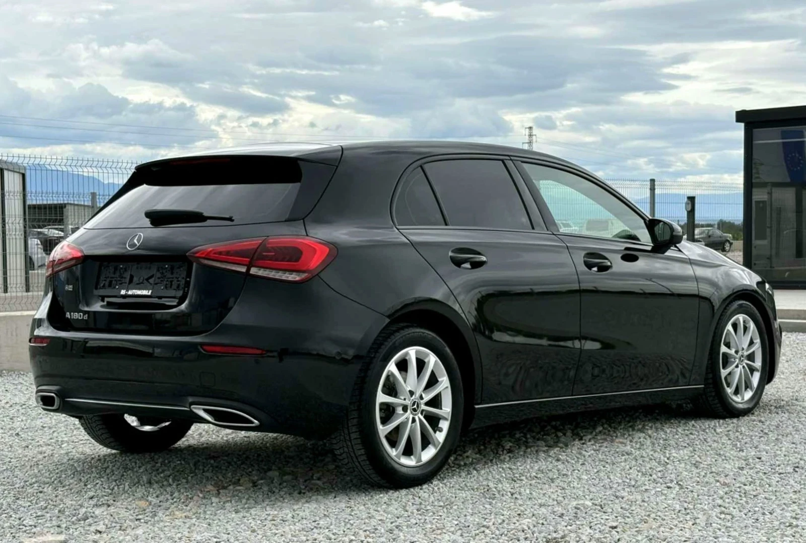 Mercedes-Benz A 180  - изображение 7