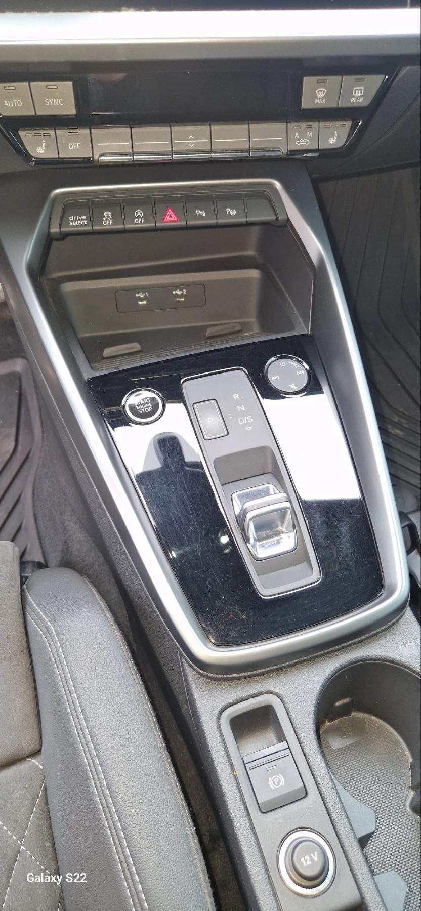 Audi A3 Sportback S-Line 35 TFSI - изображение 9