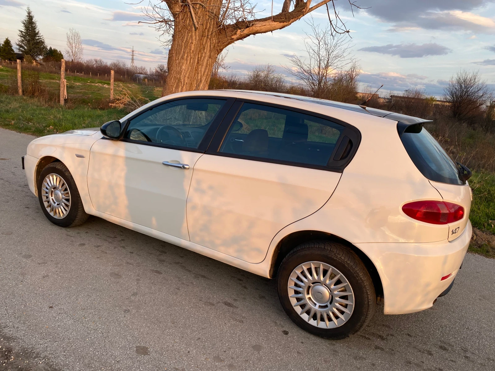 Alfa Romeo 147 1.6 I  | Mobile.bg   4
