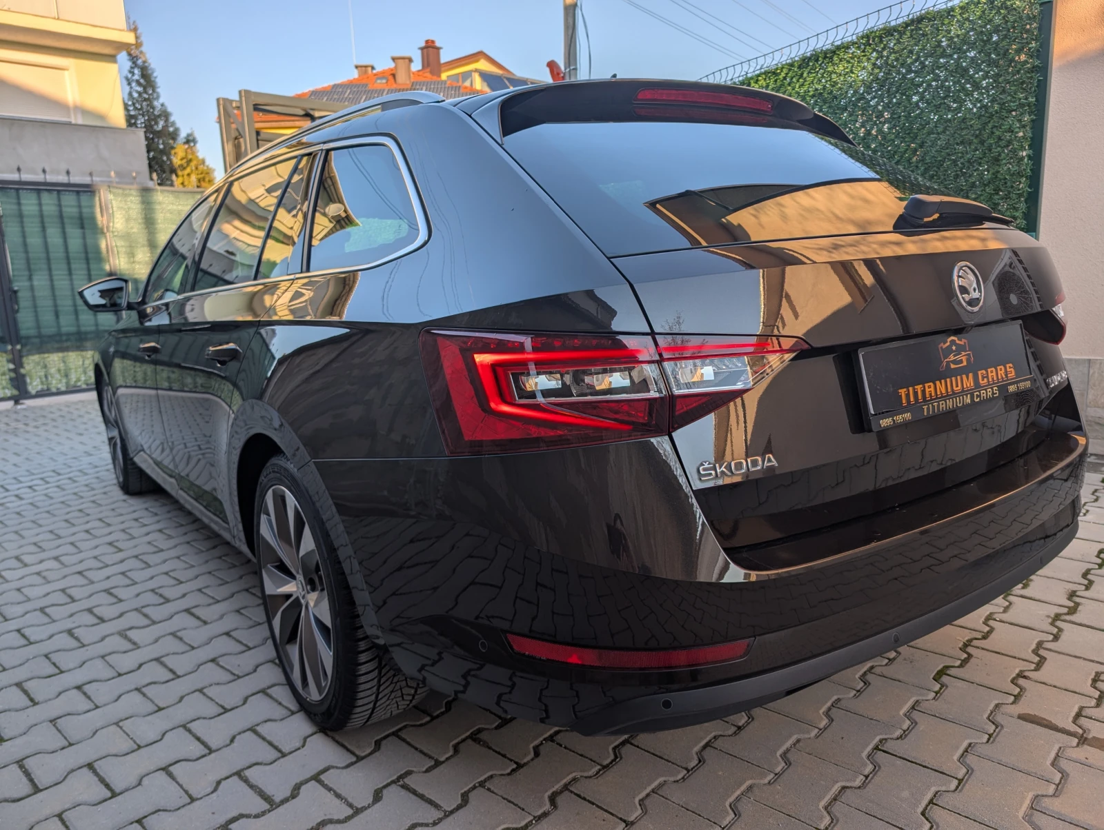 Skoda Superb 2.0TDI 190кс.* L&K* Дистроник* Canton* Keyless - изображение 5