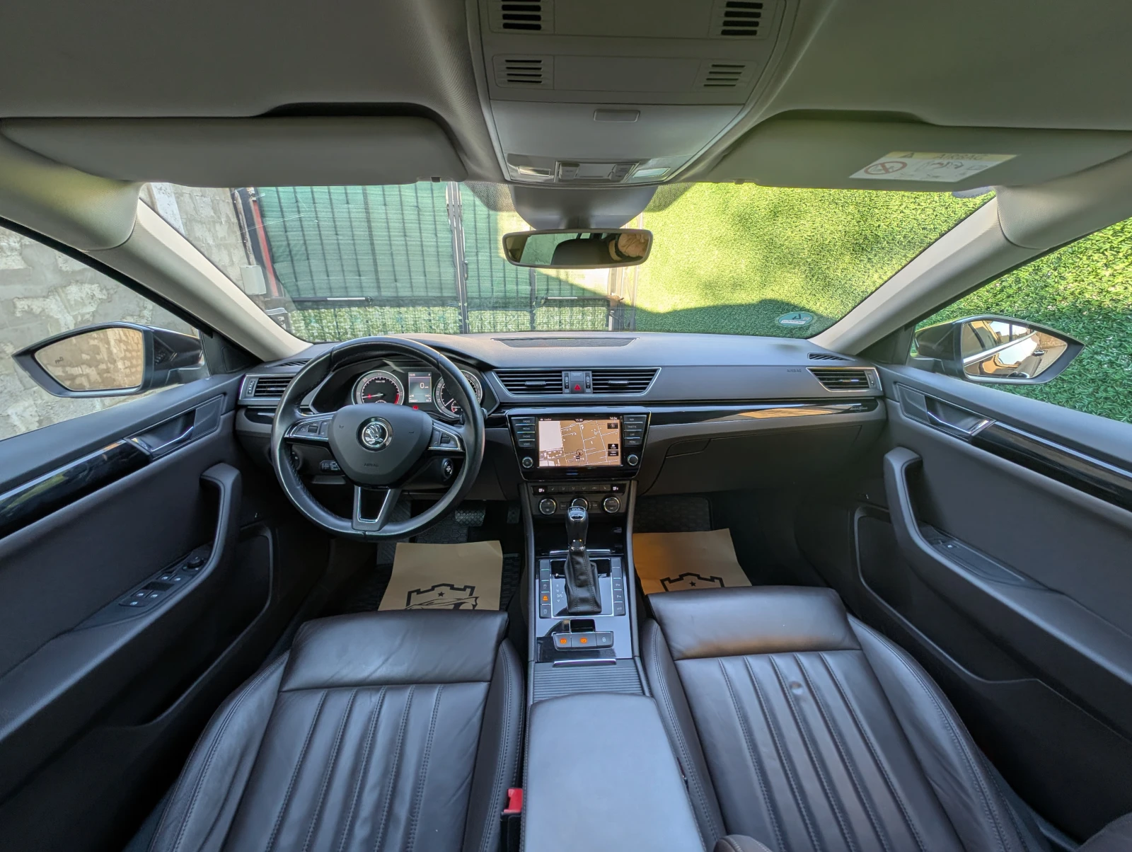 Skoda Superb 2.0TDI 190кс.* L&K* Дистроник* Canton* Keyless - изображение 8