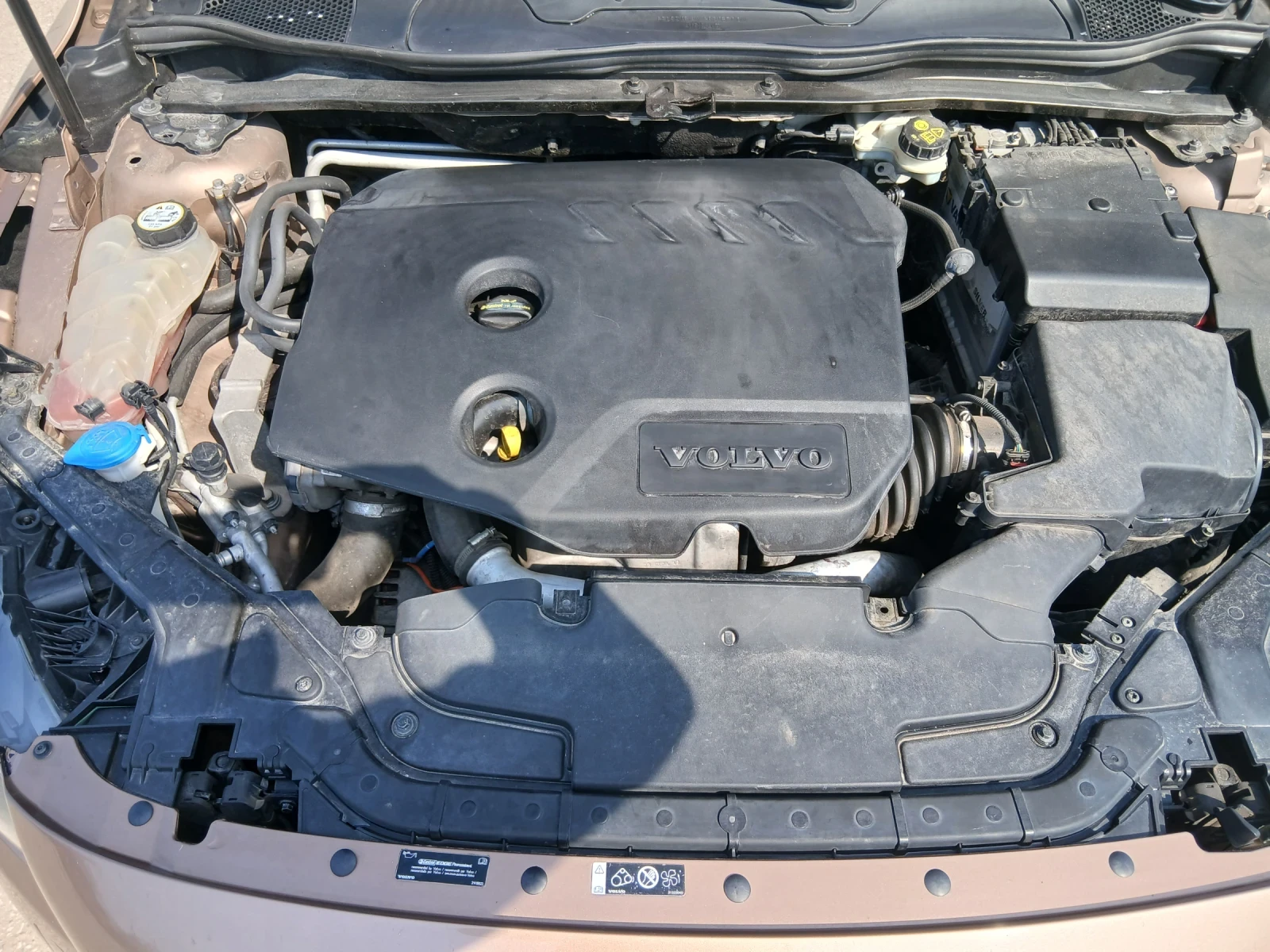 Volvo V40 1.6 HDI, снимка 9 - Автомобили и джипове - 53877032