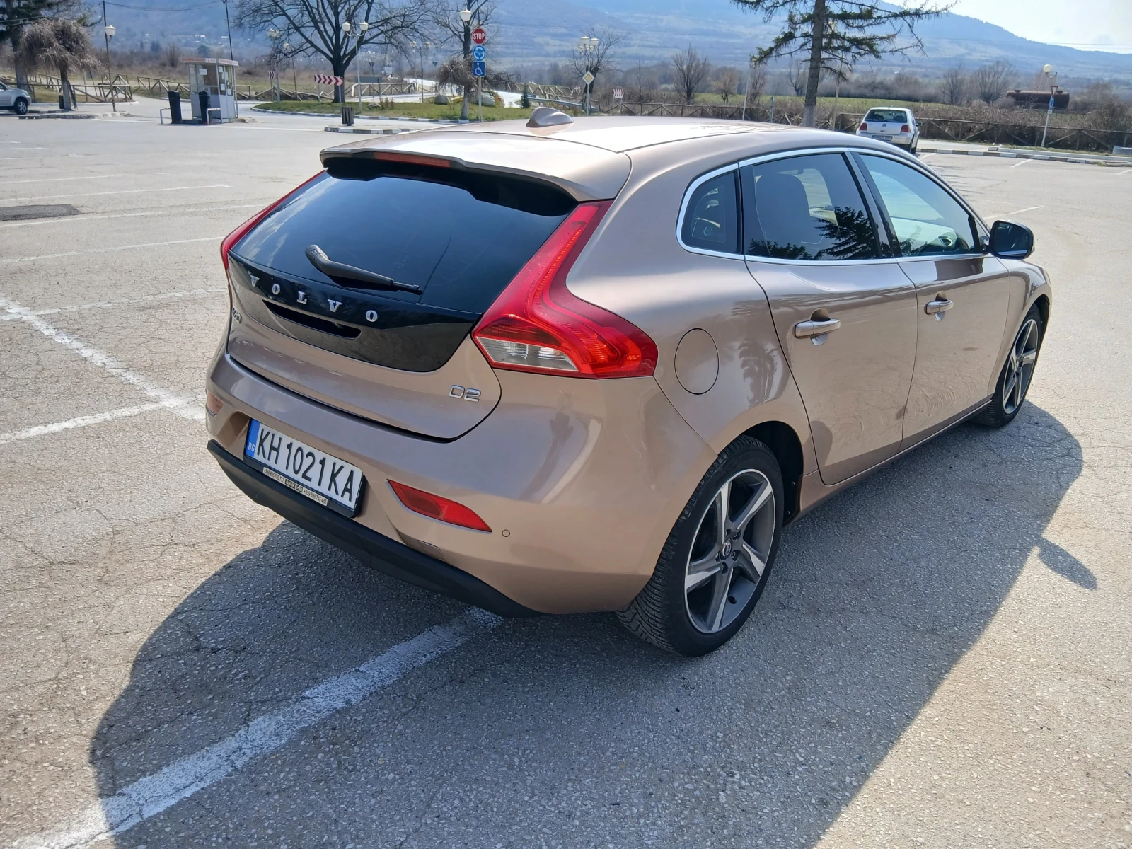 Volvo V40 1.6 HDI, снимка 4 - Автомобили и джипове - 53877032