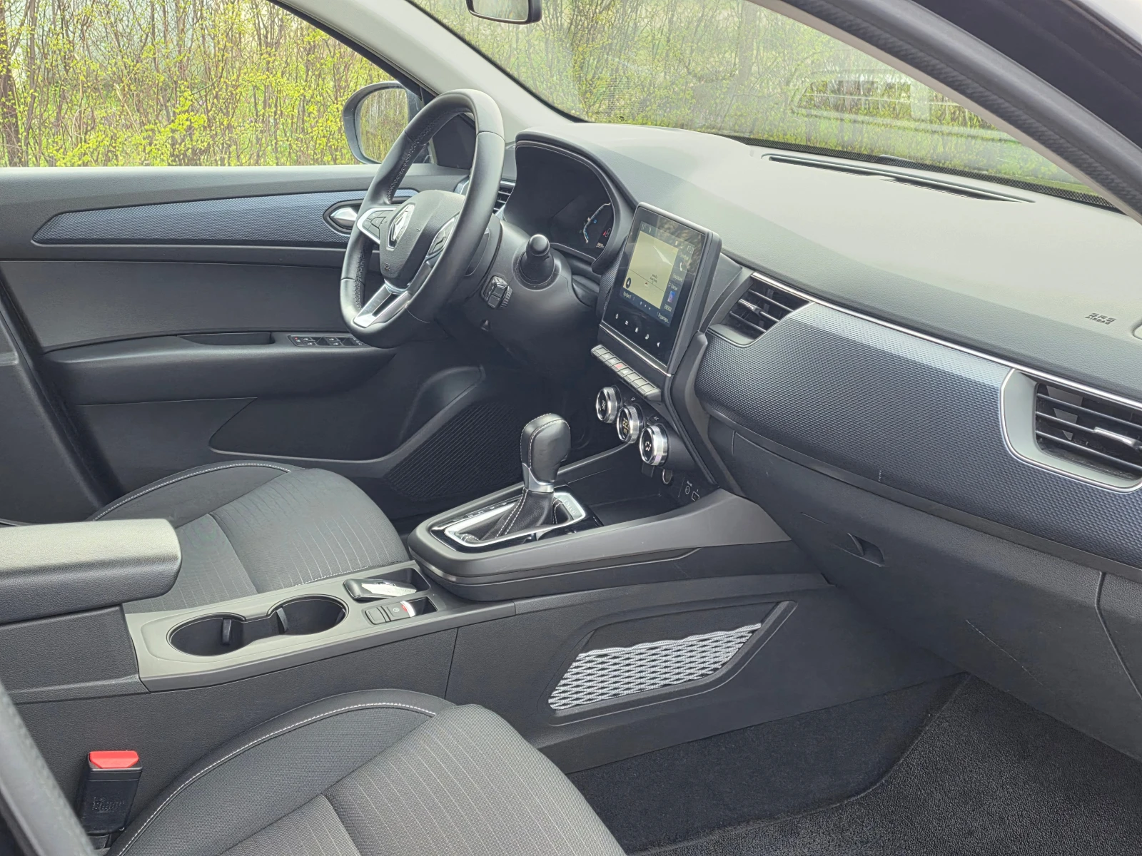 Renault Arkana E-TECH 145 BUSINESS, снимка 12 - Автомобили и джипове - 53935097