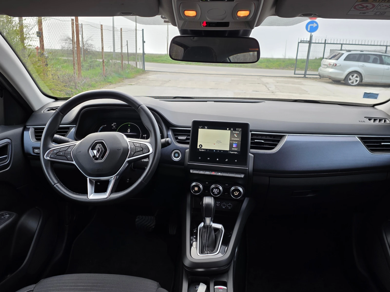 Renault Arkana E-TECH 145 BUSINESS, снимка 15 - Автомобили и джипове - 53935097