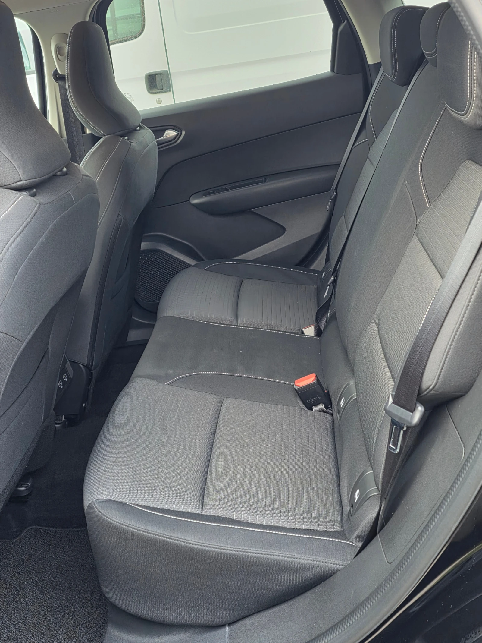 Renault Arkana E-TECH 145 BUSINESS, снимка 11 - Автомобили и джипове - 53935097