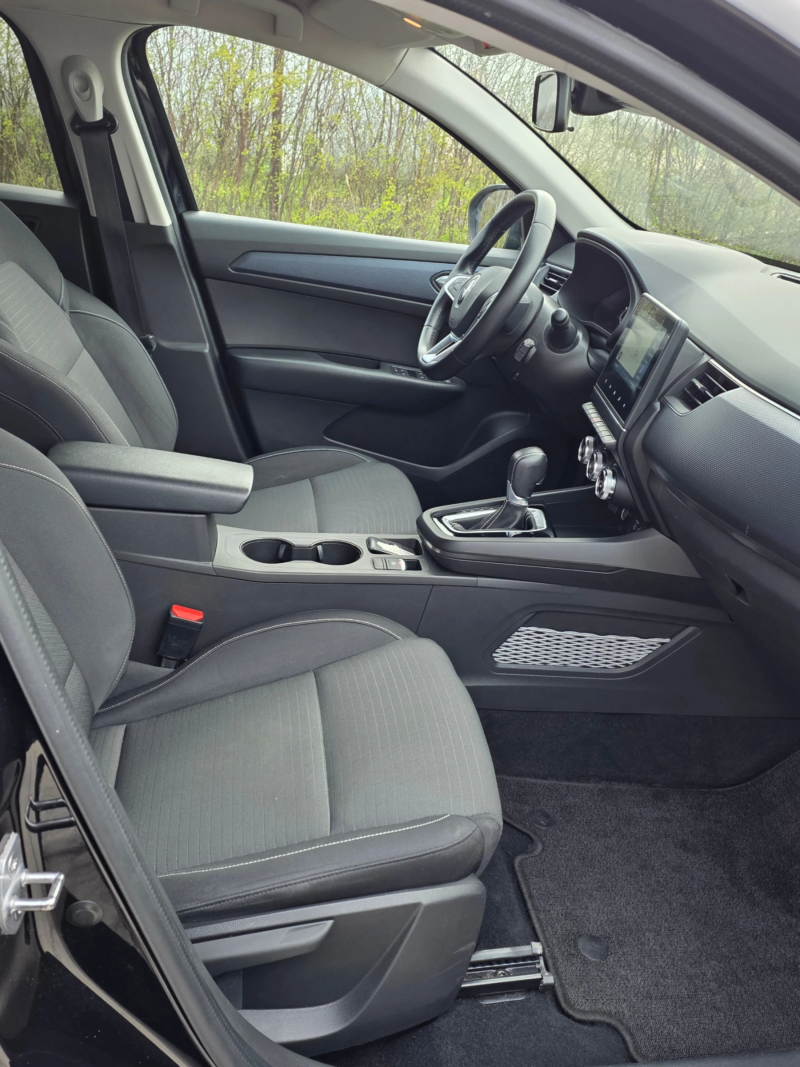 Renault Arkana E-TECH 145 BUSINESS, снимка 13 - Автомобили и джипове - 53935097