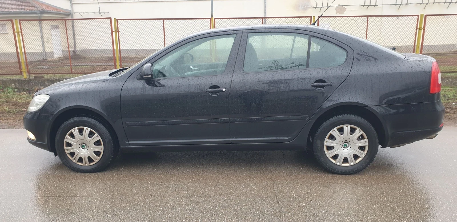 Skoda Octavia 1.4i,  80кс. , Стария мотор(става за ГАЗ), снимка 2 - Автомобили и джипове - 54030769