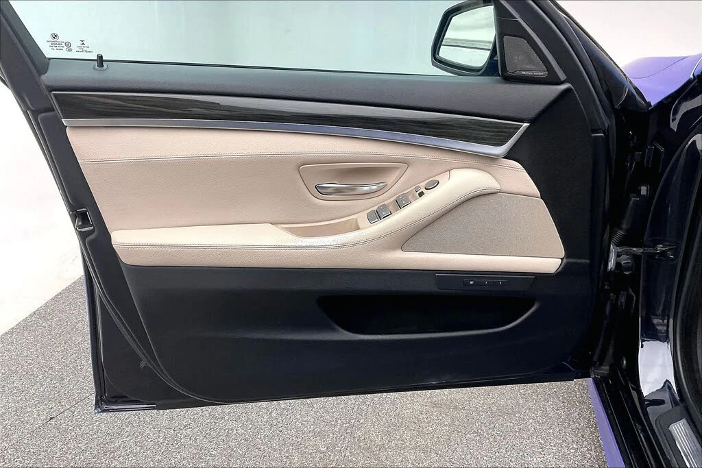 BMW 535 2016 BMW 5 Series 535i xDrive Sedan AWD, снимка 10 - Автомобили и джипове - 54646992