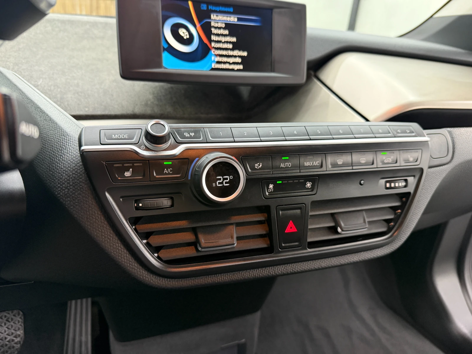 BMW i3 94Ah Facelift, снимка 13 - Автомобили и джипове - 54948616