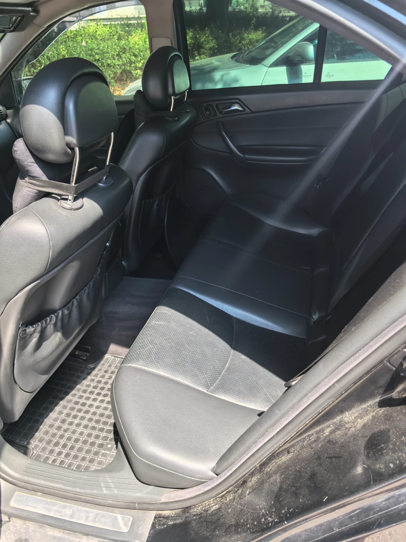 Mercedes-Benz C 200, снимка 2 - Автомобили и джипове - 55385445