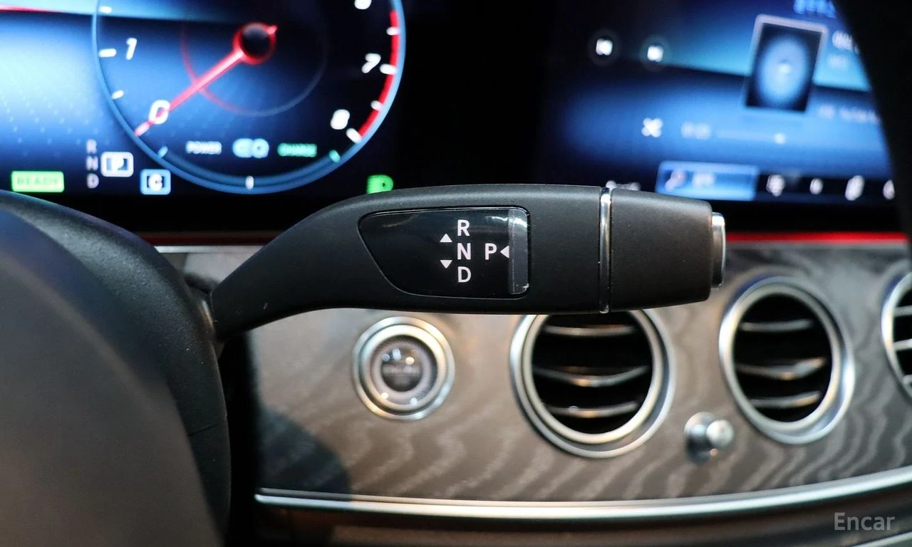 Mercedes-Benz E 350 4MATIC* BURMESTER* ОБДУХВАНЕ* LANE* ASSIST* 360КАМ, снимка 10 - Автомобили и джипове - 55725799