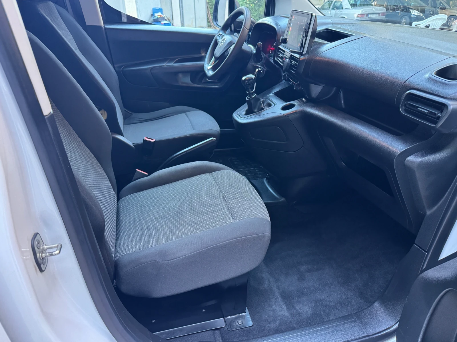 Peugeot Partner 1.5 HDI* 102p.s* Premium пакет, снимка 17 - Автомобили и джипове - 55811035