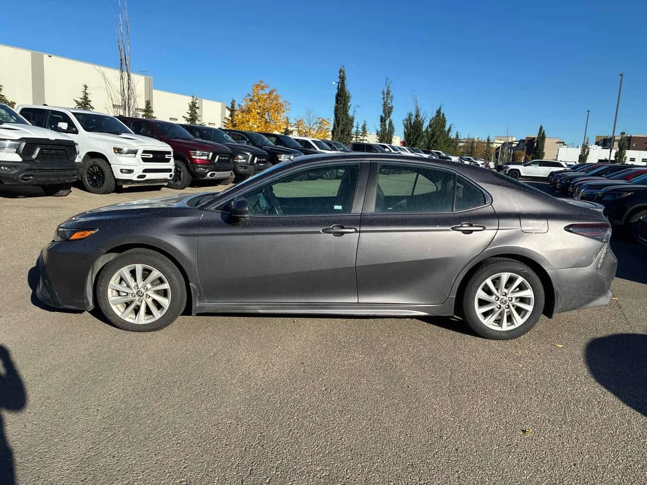 Toyota Camry SE * CARFAX * АВТОКРЕДИТ БЕЗ ПЪРВОНАЧАЛНА ВНОСКА* , снимка 2 - Автомобили и джипове - 56202287