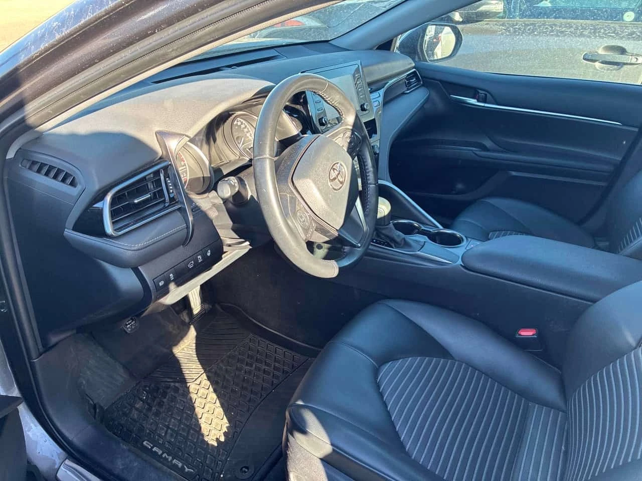 Toyota Camry SE * CARFAX * АВТОКРЕДИТ БЕЗ ПЪРВОНАЧАЛНА ВНОСКА* , снимка 7 - Автомобили и джипове - 56202287