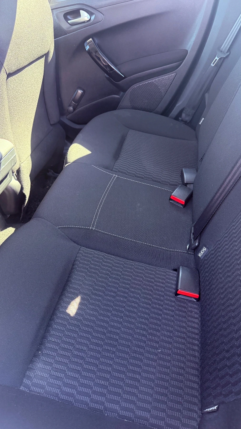 Peugeot 208, снимка 11 - Автомобили и джипове - 56207897