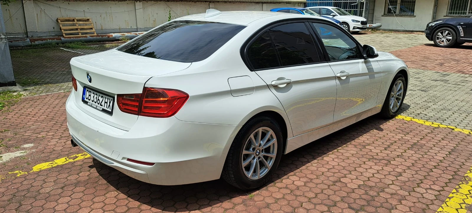 BMW 320 xi, снимка 5 - Автомобили и джипове - 56358228