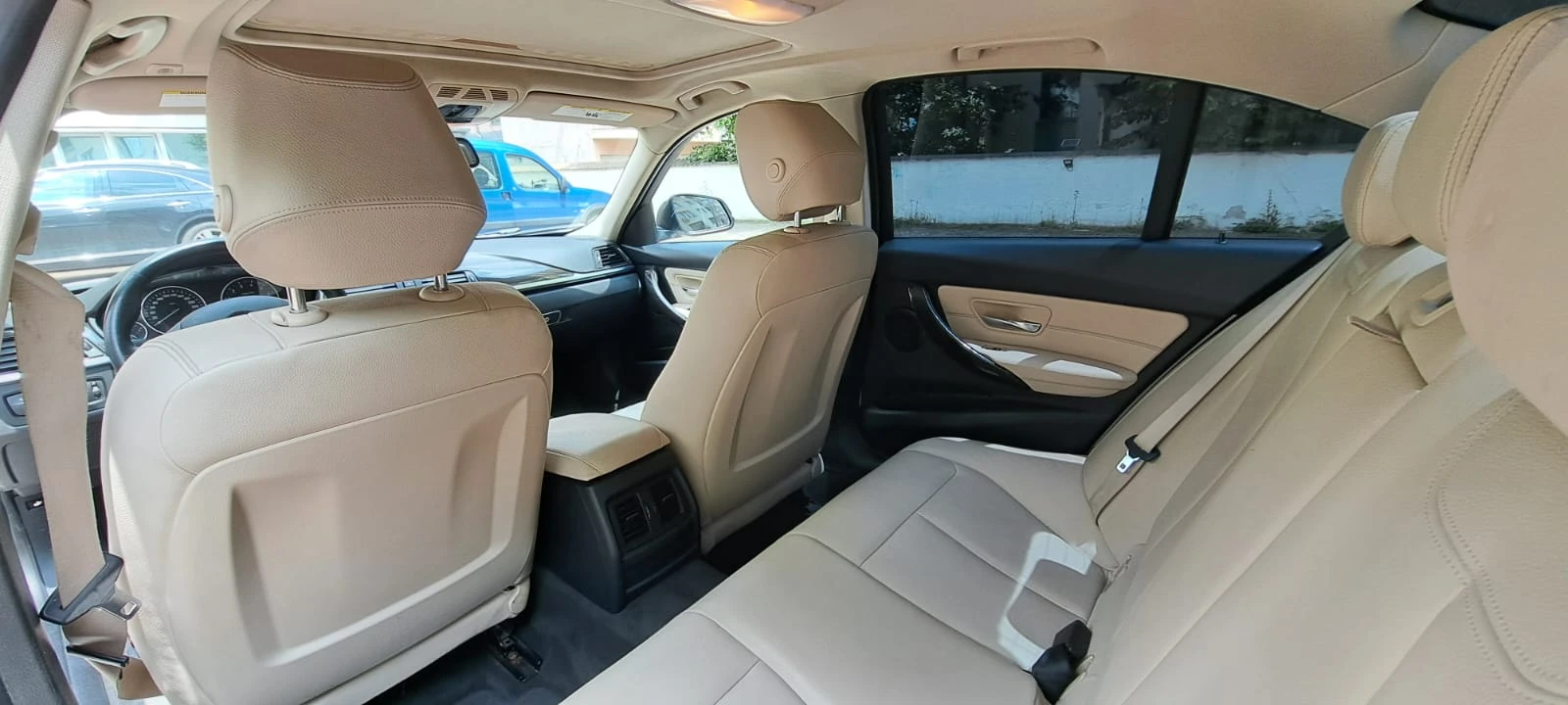 BMW 320 xi, снимка 13 - Автомобили и джипове - 56358228