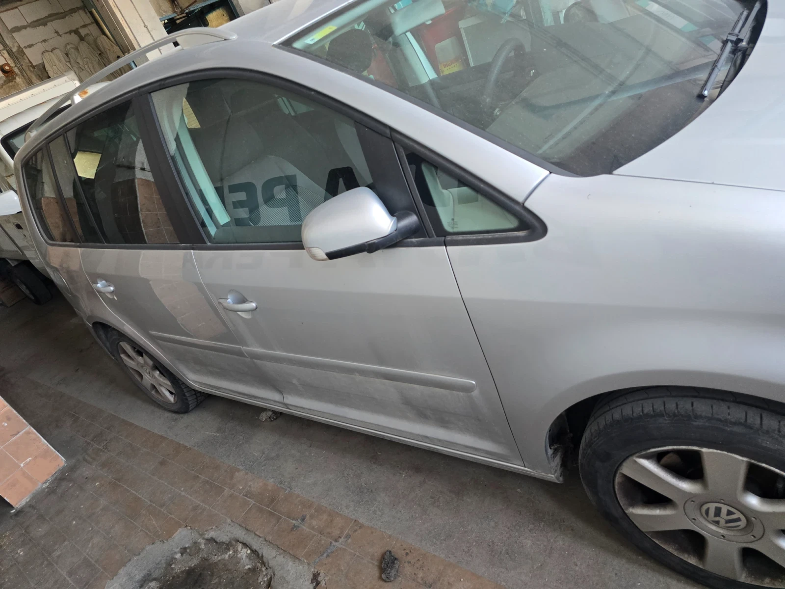 VW Touran 2000 FSI , снимка 7 - Автомобили и джипове - 56550850