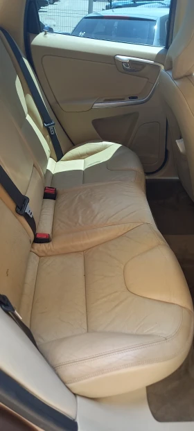 Volvo XC60 2.4cm 205ks.D5. AWD 4x4 PANORAMA AUTOMAT NAVI., снимка 11