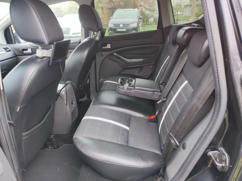 Ford Kuga 2.0HDi 136к.с. 4x4 Titanium, снимка 8 - Автомобили и джипове - 52642730