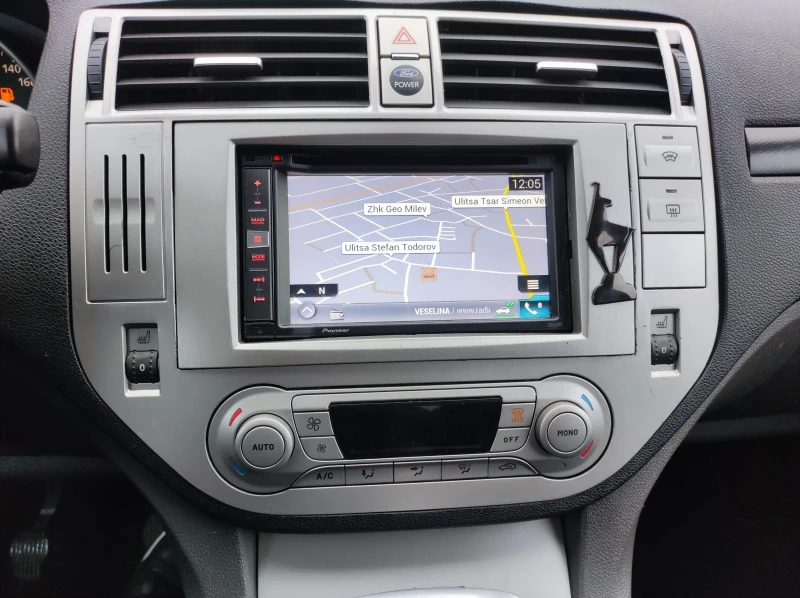 Ford Kuga 2.0HDi 136к.с. 4x4 Titanium, снимка 11 - Автомобили и джипове - 52642730