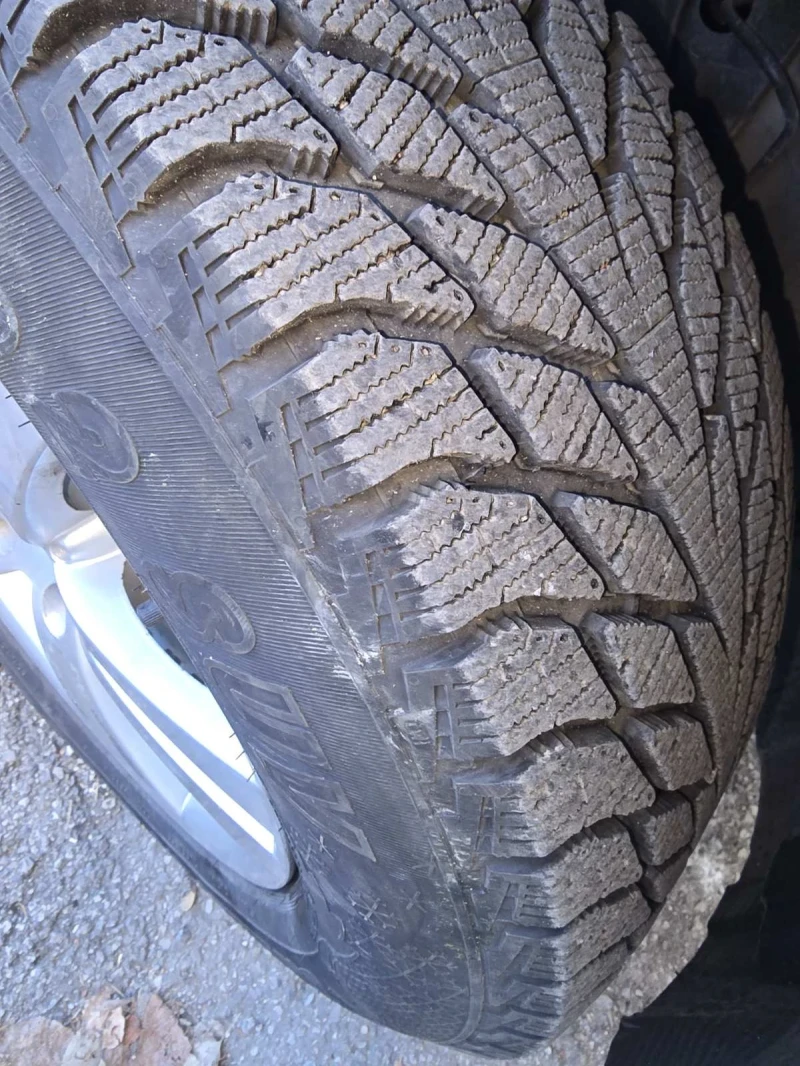 Suzuki Grand vitara 2.0, снимка 7 - Автомобили и джипове - 52944138