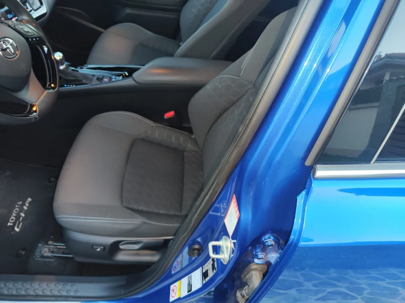 Toyota C-HR 2.0 В Гаранция Bi tone, снимка 7 - Автомобили и джипове - 53252172