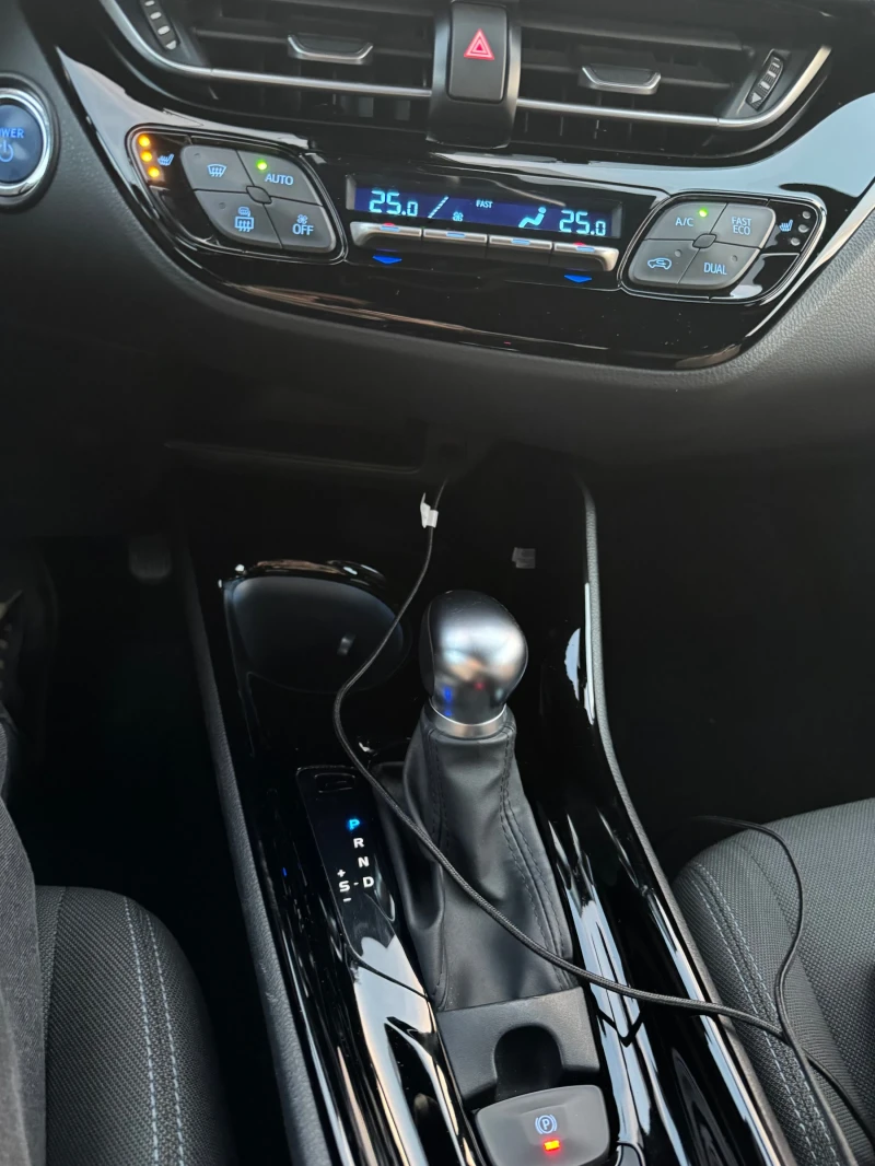 Toyota C-HR 2.0 В Гаранция, снимка 4 - Автомобили и джипове - 53035946