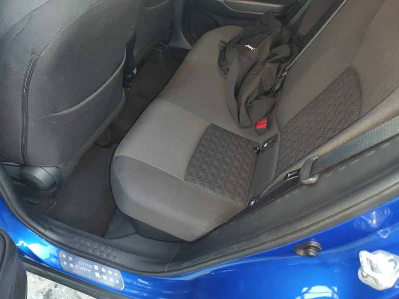 Toyota C-HR 2.0 В Гаранция Bi tone, снимка 6 - Автомобили и джипове - 53252172