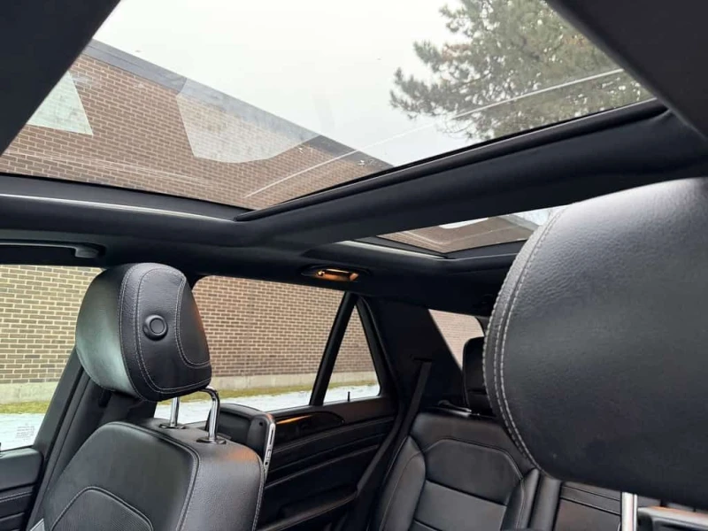 Mercedes-Benz ML * 4MATIC 4dr 550/Full service records. * CARFAX * , снимка 14 - Автомобили и джипове - 53524072