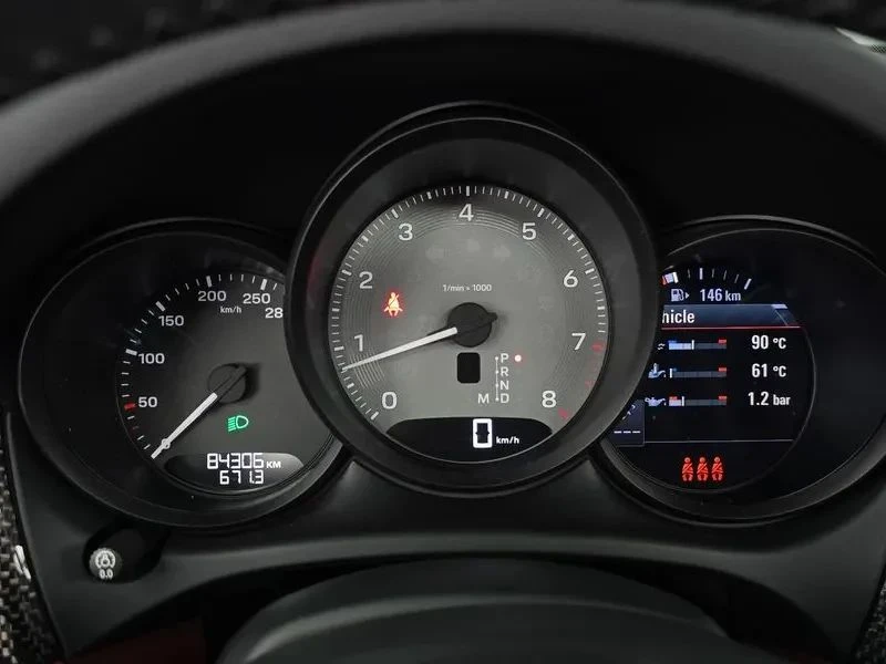 Porsche Macan, снимка 8 - Автомобили и джипове - 56711741